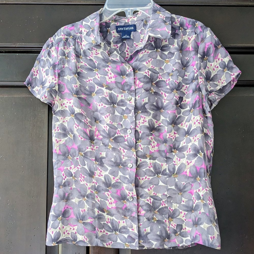 Ann Taylor floral silk blouse size 2 EUC